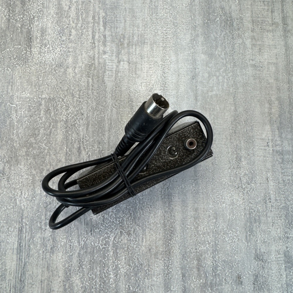 Vtg Commodore RF TV Switch Box Adapter C64 VIC-20 Untested